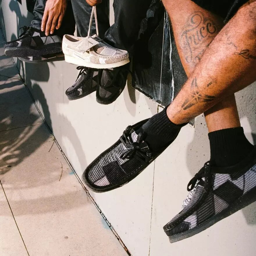 Aleali May X Wallabee i grå kombination Aleali May X Wallabee i grå kombination