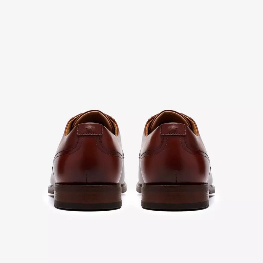 Brogues för herrar i brunt läder med snörning – Bowburn Brogues för herrar i brunt läder med snörning – Bowburn