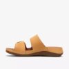 Cecily Step – platta sandaler för damer i ljus ockra nubuck