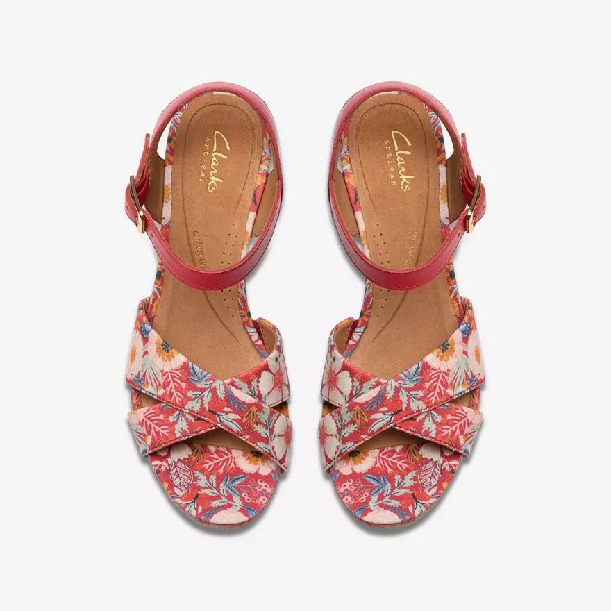 Chicly Floral – röda kilklackar med blommönster för damer Chicly Floral – röda kilklackar med blommönster för damer
