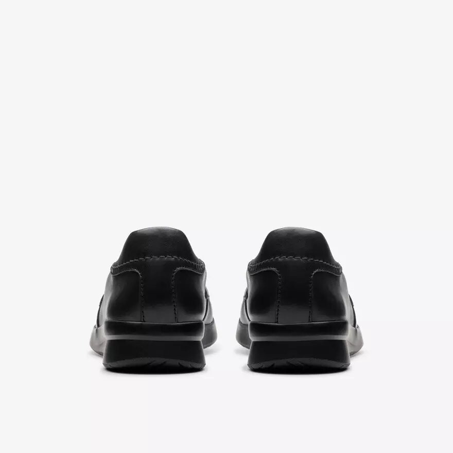 Ellowyn Penny – svarta Slip-ons i läder för damer Ellowyn Penny – svarta Slip-ons i läder för damer