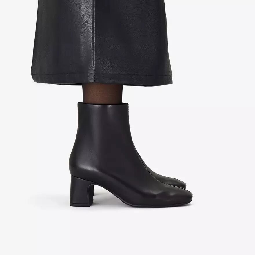 Fernie Zip – svarta läderankelboots för dam Fernie Zip – svarta läderankelboots för dam