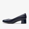 Iridessa May – pumps i marinblått läder för damer