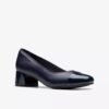 Iridessa May – pumps i marinblått läder för damer