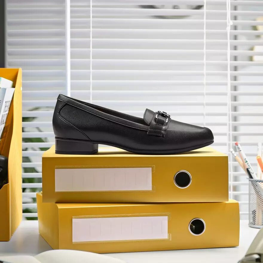 Juliet Echo – svarta läderloafers för dam Juliet Echo – svarta läderloafers för dam