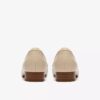 Juliet Mia – slip-ons i krämfärgat läder för damer Juliet Mia – slip-ons i krämfärgat läder för damer
