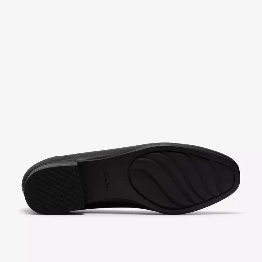 Juliet Mia – svarta läderslip-ons för dam Juliet Mia – svarta läderslip-ons för dam