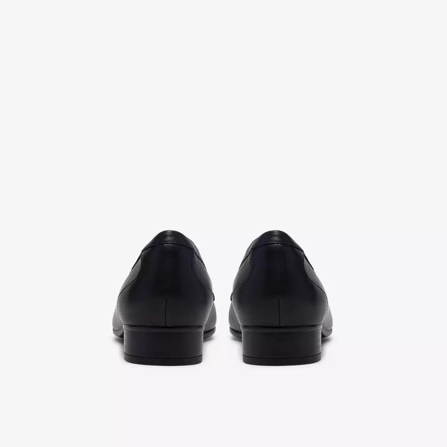 Juliet Mia – svarta läderslip-ons för dam Juliet Mia – svarta läderslip-ons för dam