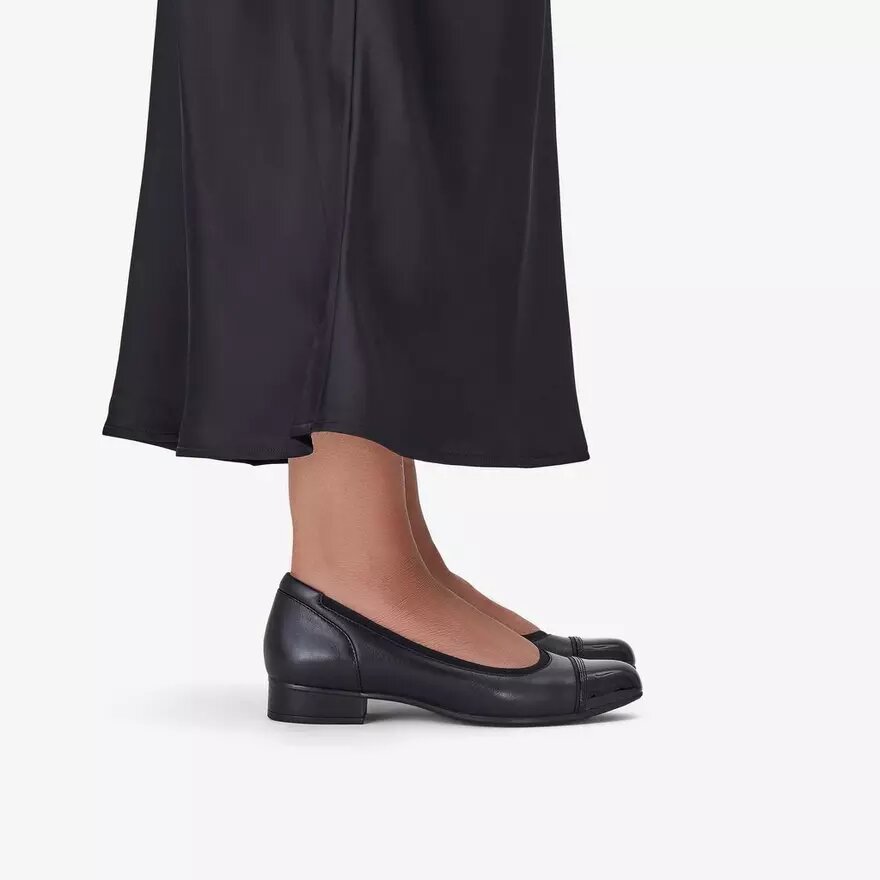 Krystine May – svarta Slip-ons i läder för damer Krystine May – svarta Slip-ons i läder för damer