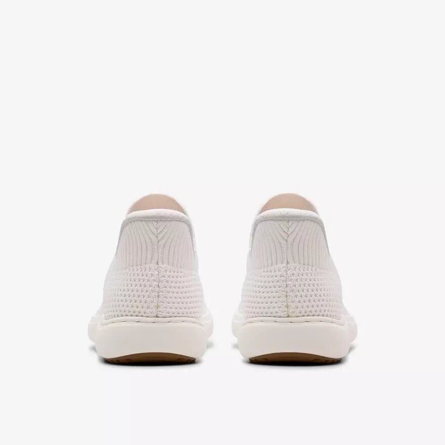 Nalle Step vita stickade slip-ons för dam Nalle Step vita stickade slip-ons för dam