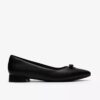 Natalyn Trim – svarta Slip-ons i läder för damer
