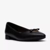 Natalyn Trim – svarta Slip-ons i läder för damer