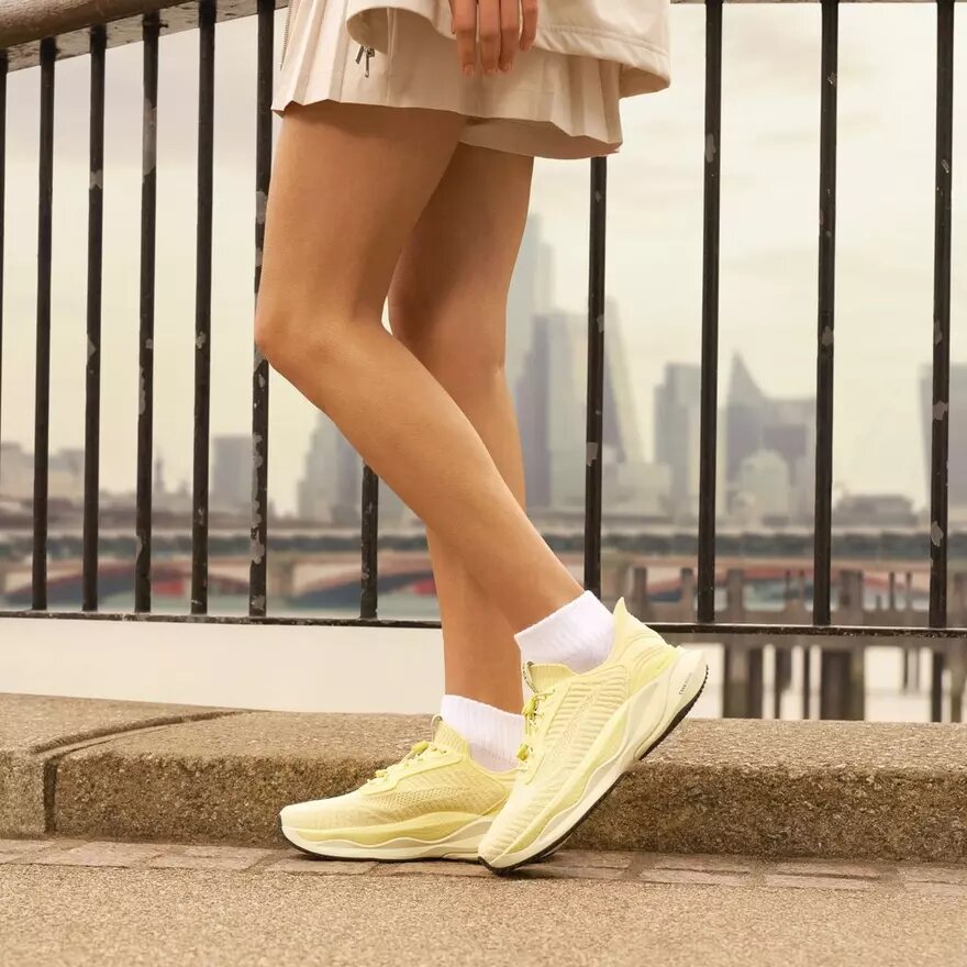 Pace Rise-sneakers för damer i ljusgult Pace Rise-sneakers för damer i ljusgult