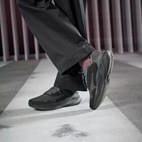 Pace Walk svarta athleisure-skor för män