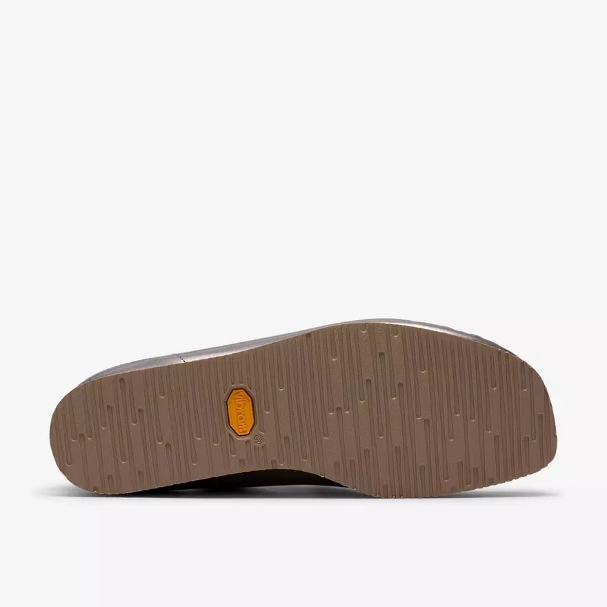 Wallabee 2604 för herrar i silverlack Wallabee 2604 för herrar i silverlack