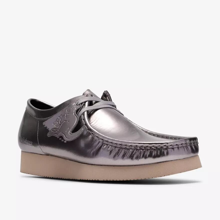 Wallabee 2604 för herrar i silverlack Wallabee 2604 för herrar i silverlack