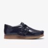 Wallabee Big Kid för pojkar, marinblå lackade Wallabees Wallabee Big Kid för pojkar, marinblå lackade Wallabees