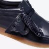 Wallabee Big Kid för pojkar, marinblå lackade Wallabees Wallabee Big Kid för pojkar, marinblå lackade Wallabees