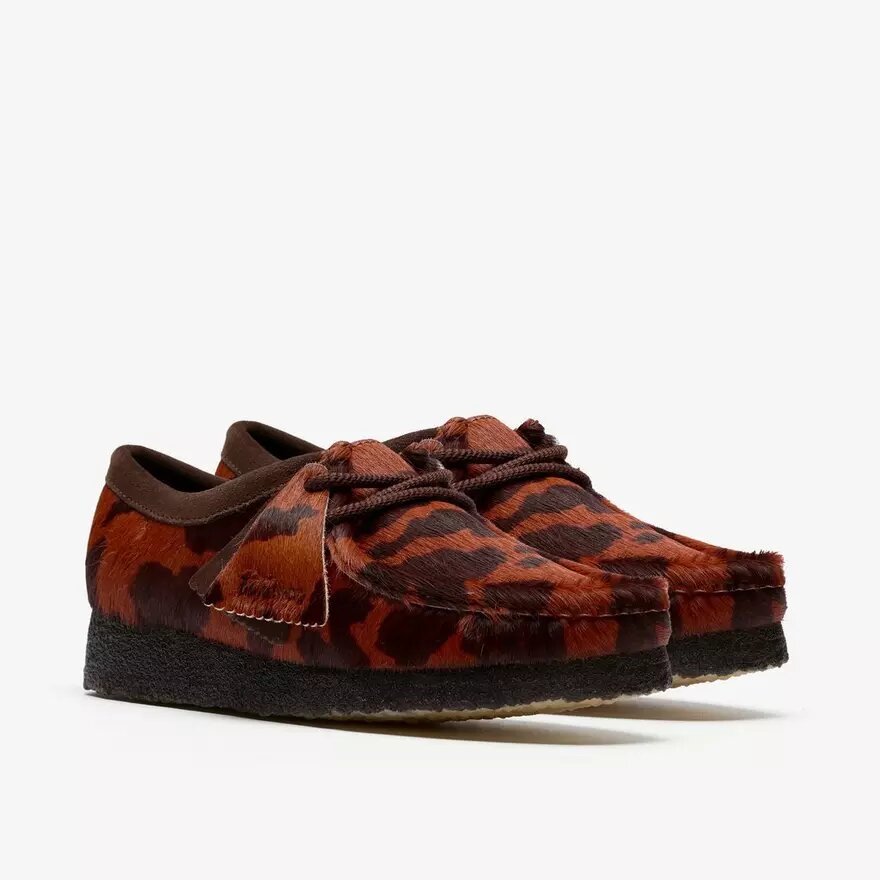 Wallabee för dam. Bruna Wallabees med ko-mönster Wallabee för dam. Bruna Wallabees med ko-mönster