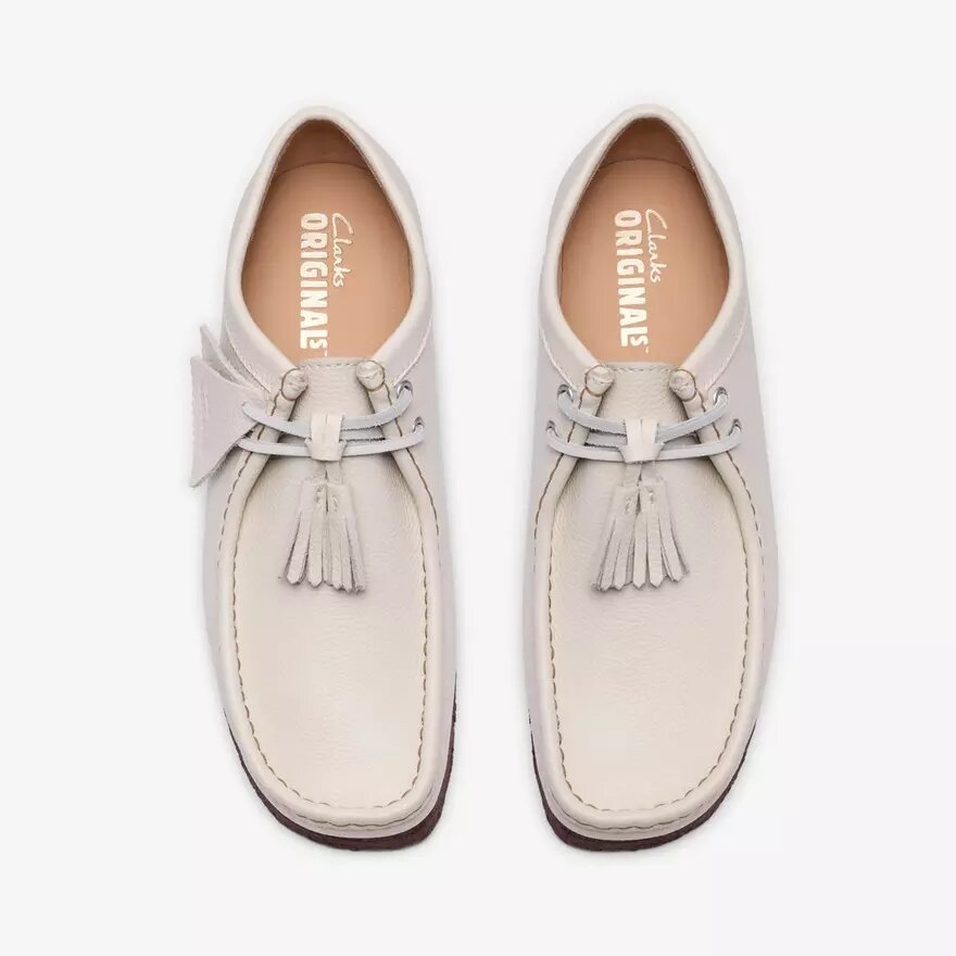 Wallabee för herr i vitt läder Wallabee för herr i vitt läder