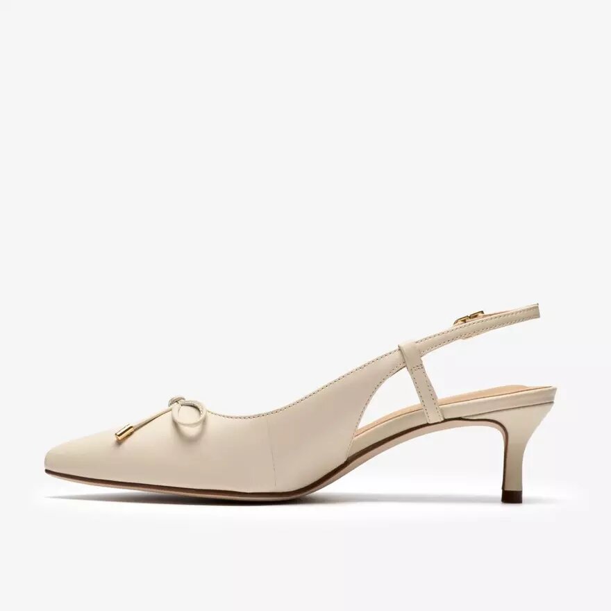 Zarey Bow – pumps i krämfärgat läder för damer Zarey Bow – pumps i krämfärgat läder för damer