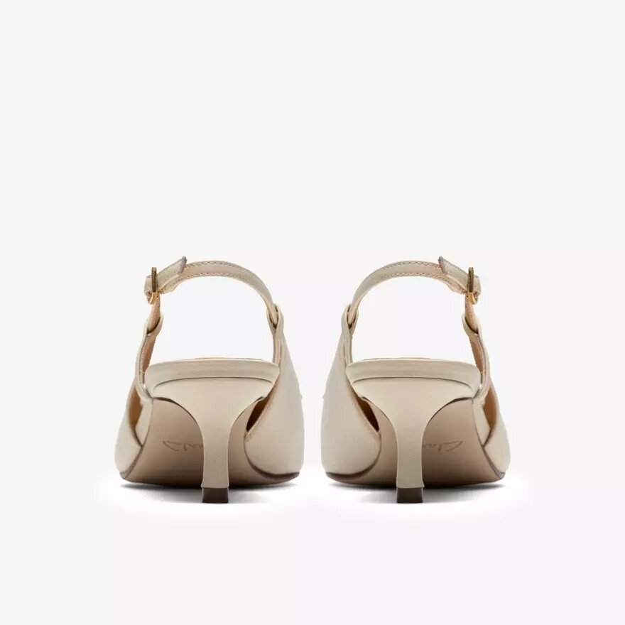 Zarey Bow – pumps i krämfärgat läder för damer Zarey Bow – pumps i krämfärgat läder för damer